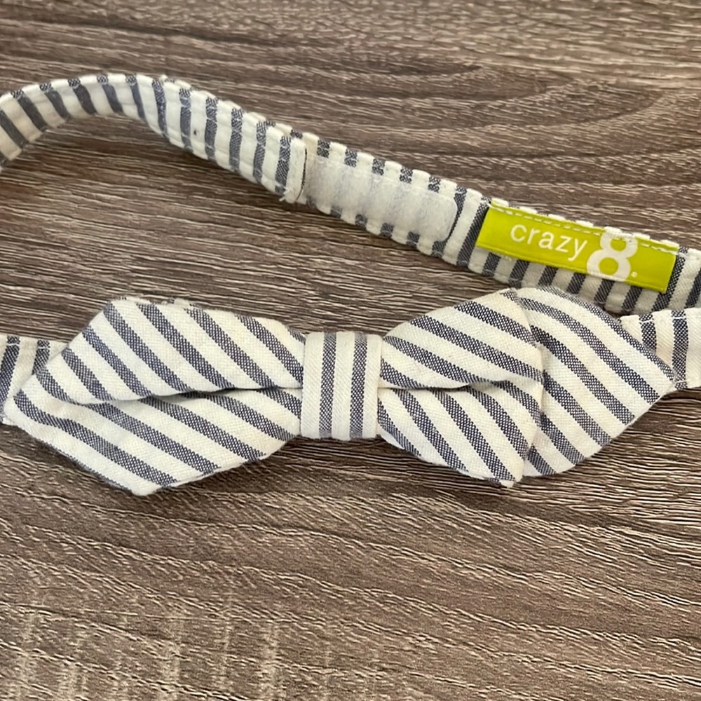 Crazy 8 bowtie
